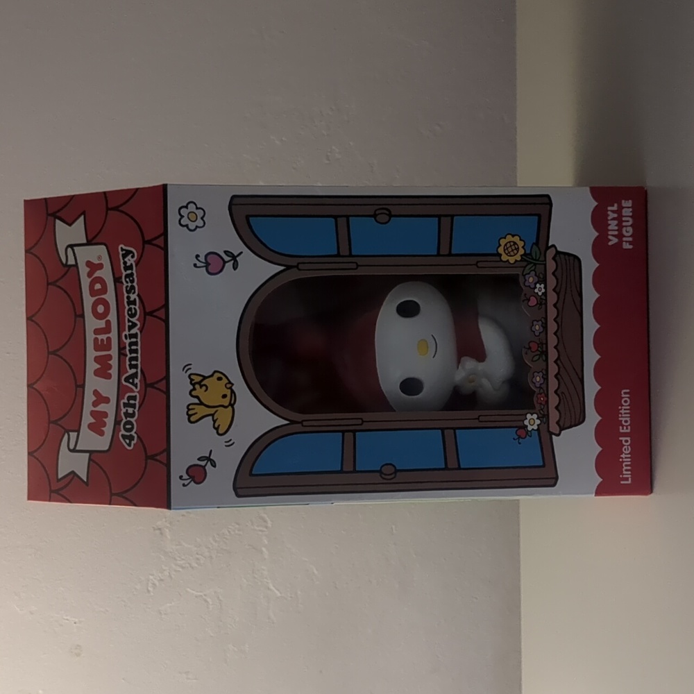 NIB My Melody 40th Anniversary Limited Edition Vinyl Figure